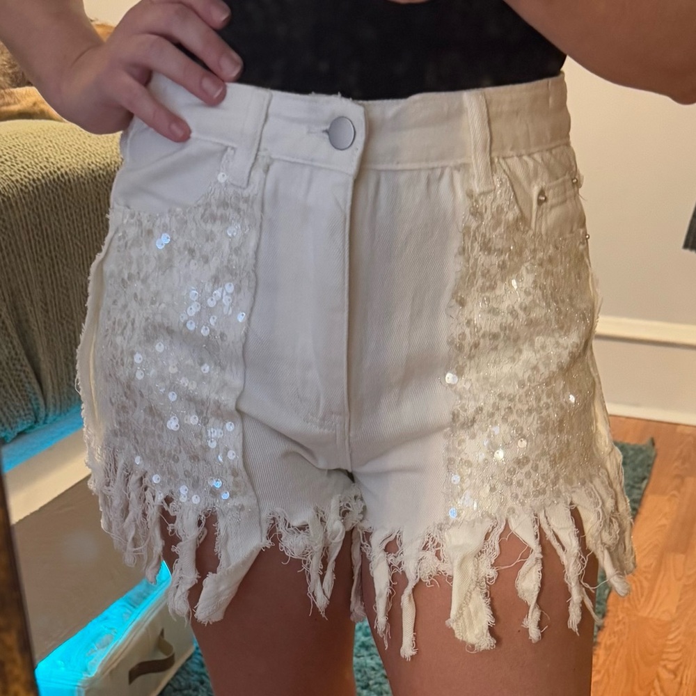 POL White Jean Shorts Relaxed Fit